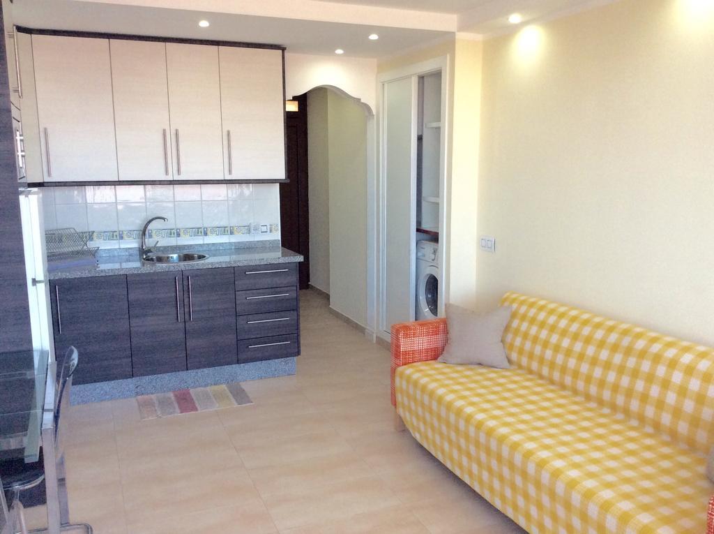 Apartment With Terrace In Playa De Las Americas Екстериор снимка
