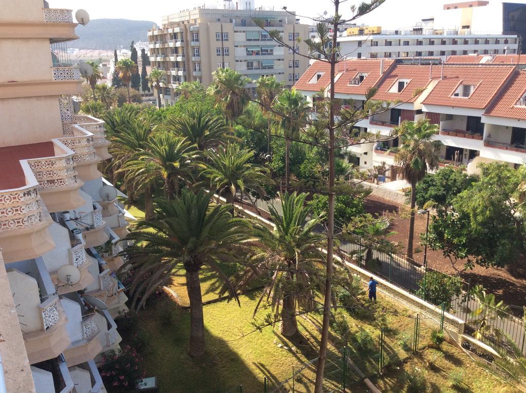 Apartment With Terrace In Playa De Las Americas Екстериор снимка
