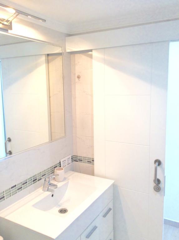 Apartment With Terrace In Playa De Las Americas Екстериор снимка