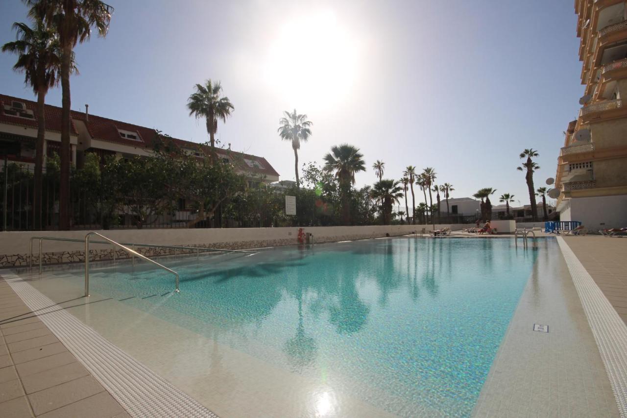 Apartment With Terrace In Playa De Las Americas Екстериор снимка