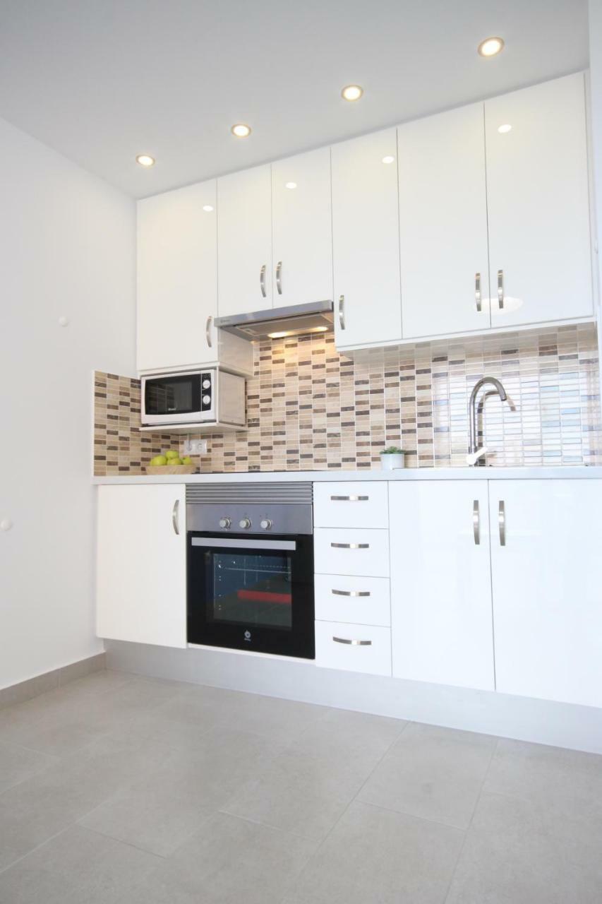 Apartment With Terrace In Playa De Las Americas Екстериор снимка